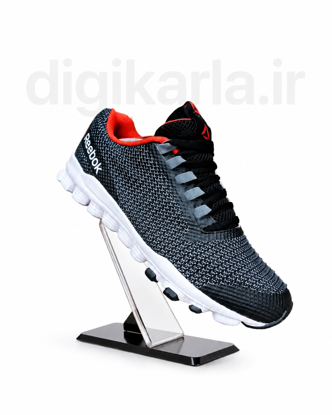 کتونی ریباک اصلی استوک سایز 42درحد ساخت ویتنام